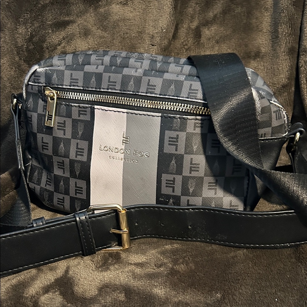 London Fog Gray Men’s Crossbody Bag